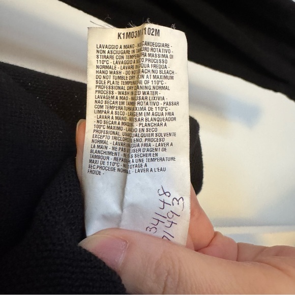 Emporio Armani light-weighted knitted top - Picture 14 of 15